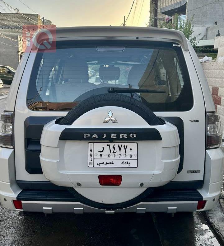 ميتسوبيشي باجيرو